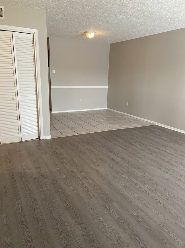 Living room/Dining room