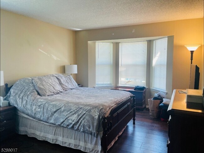 Photo - 112 Reading Cir