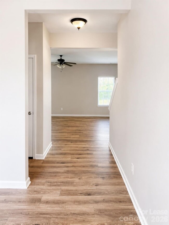 Photo - 4424 Roundwood Ct