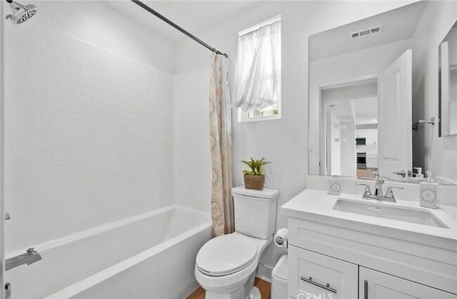 4382 Pacifica Wy Unidad 1