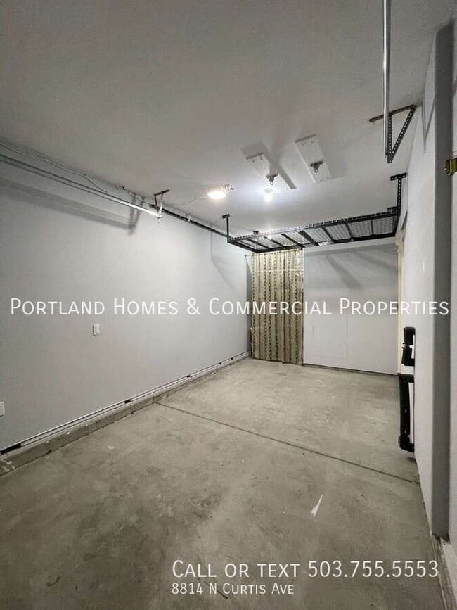 Photo - 8814 N Curtis Ave