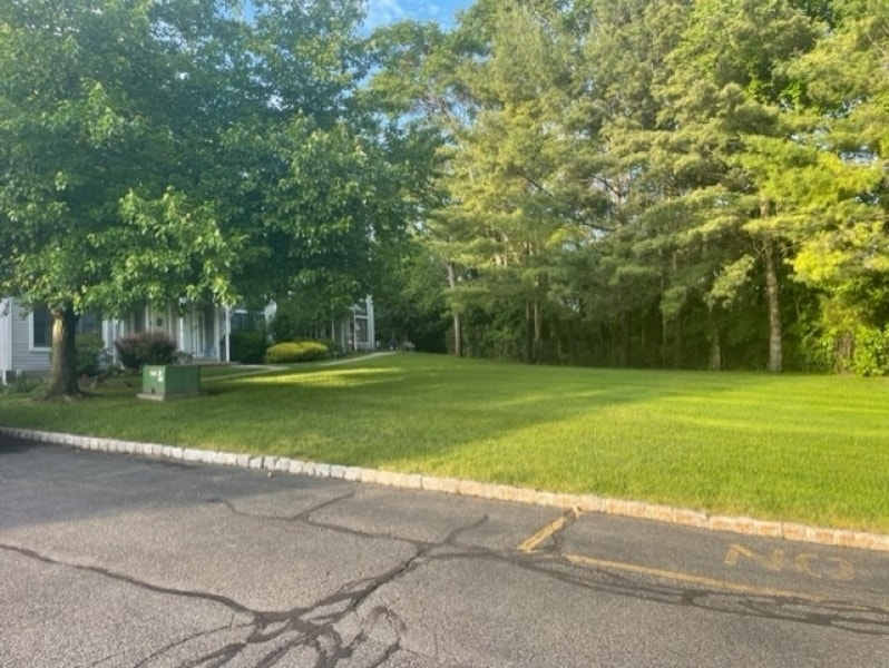 Photo - 102 Burlington Ct
