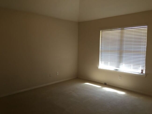 Photo - 3/2 House With Fence Yard!