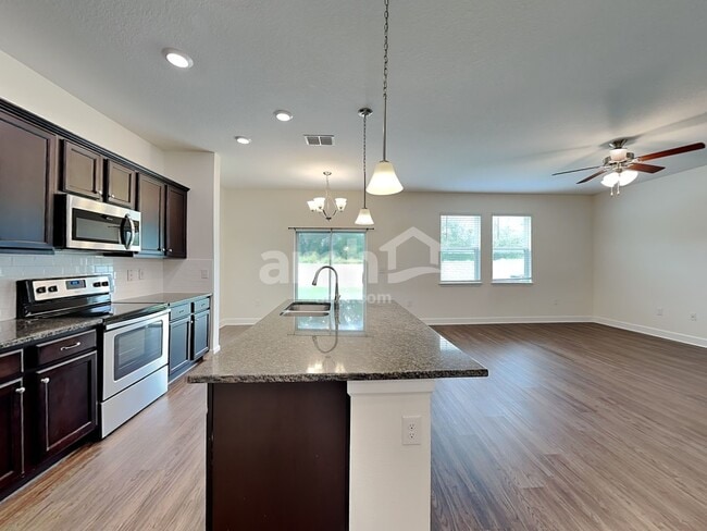 Photo - 4343 Reisswood Loop