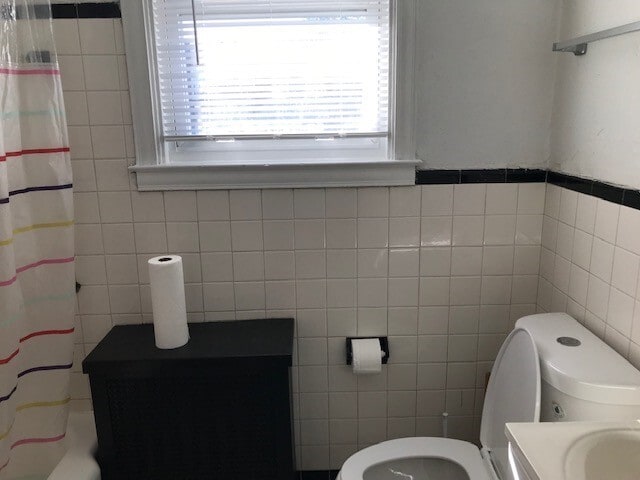 Bathrom - 3606 Chesterfield Ave Unit 2