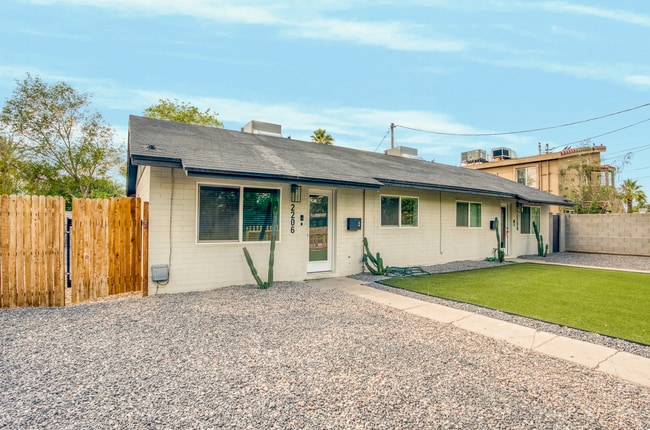 Building Photo - 2206 N 26th St Rental