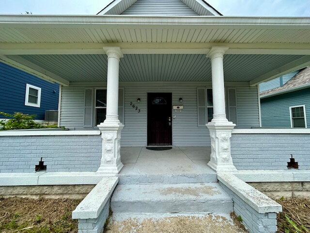 Charming 3 Bedroom 2 Bath House in Center Township!
