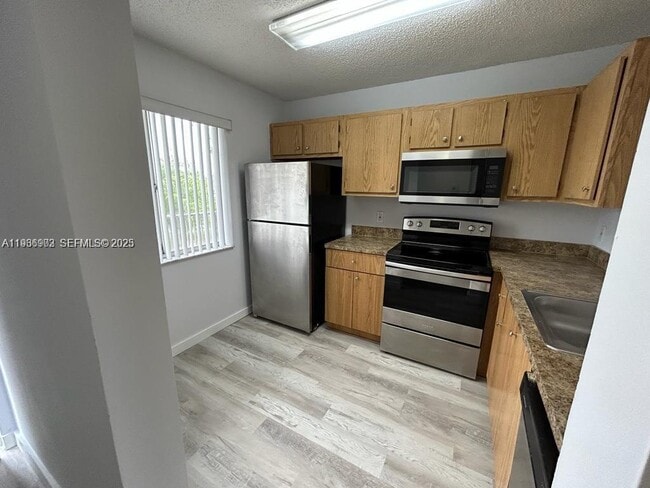 Photo - 8600 N Sherman Cir Unit 406