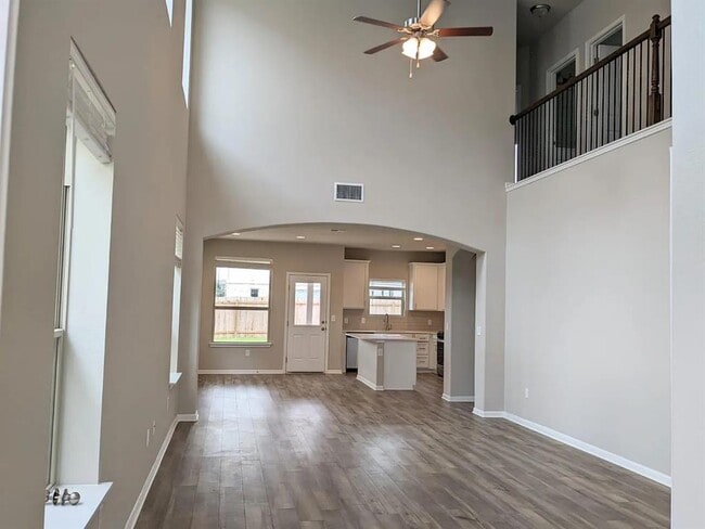 112 Manassas Dr