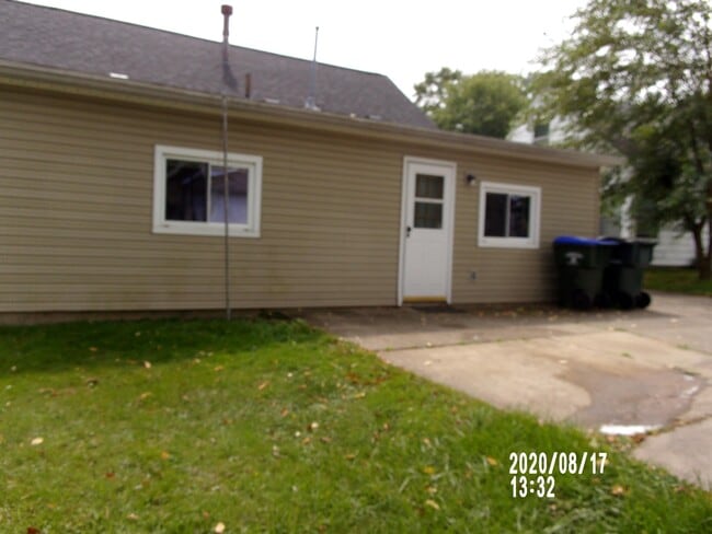 Photo - 1413 ANDERSON