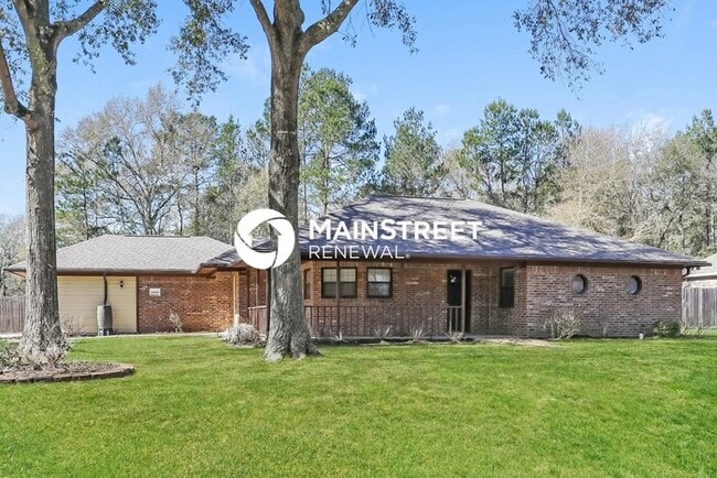 Building Photo - 4 Bedroom Pet-Friendly Home in Magnolia, TX with Main Street Renewal