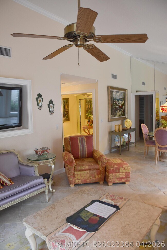 Photo - 11 Ironwood Way N