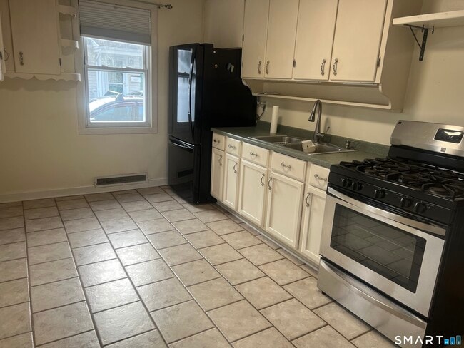 Photo - 128 Laurel Ct