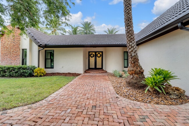 Photo - 13400 N Calusa Club Dr