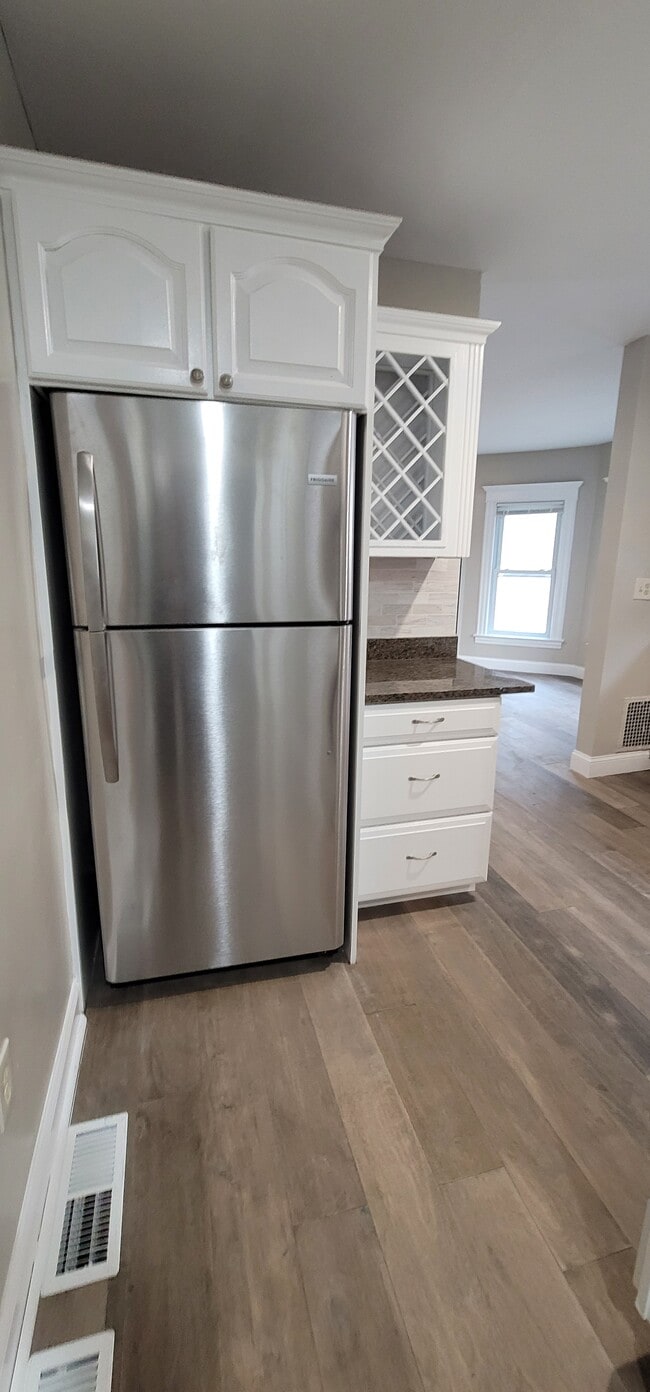 Photo - 16 Ayer Pl Unit 2