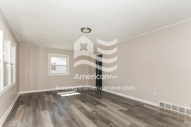 Photo - 2195 Mountview Cir