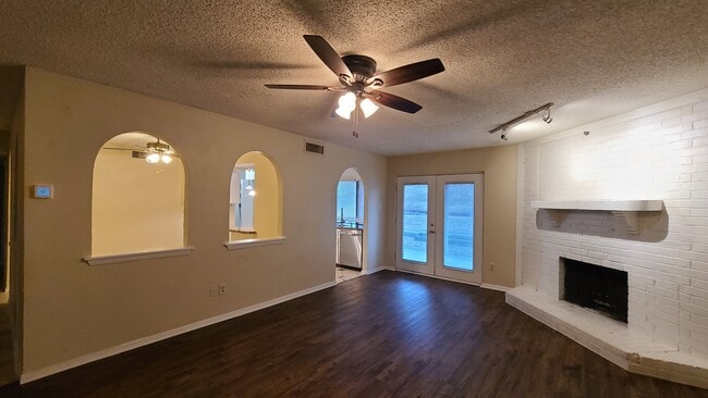 Photo - 1632 Nueces Dr