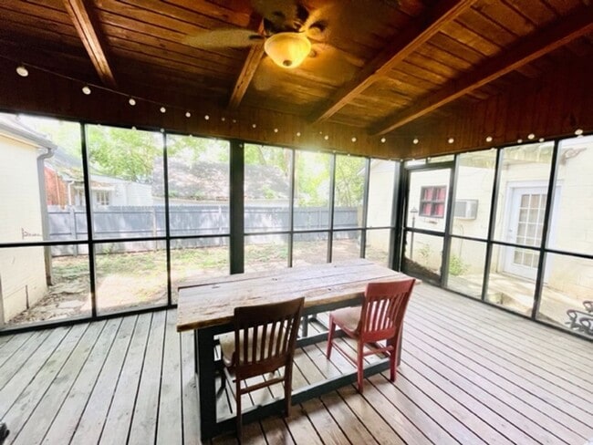 Photo - 01894 Unit 9 Sunset Main House