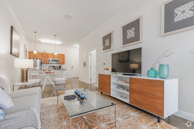 Parkmont (UNRENOVATED) 1BR, 1BA - 785SF - Greatroom - ARIUM FreeMoreWest