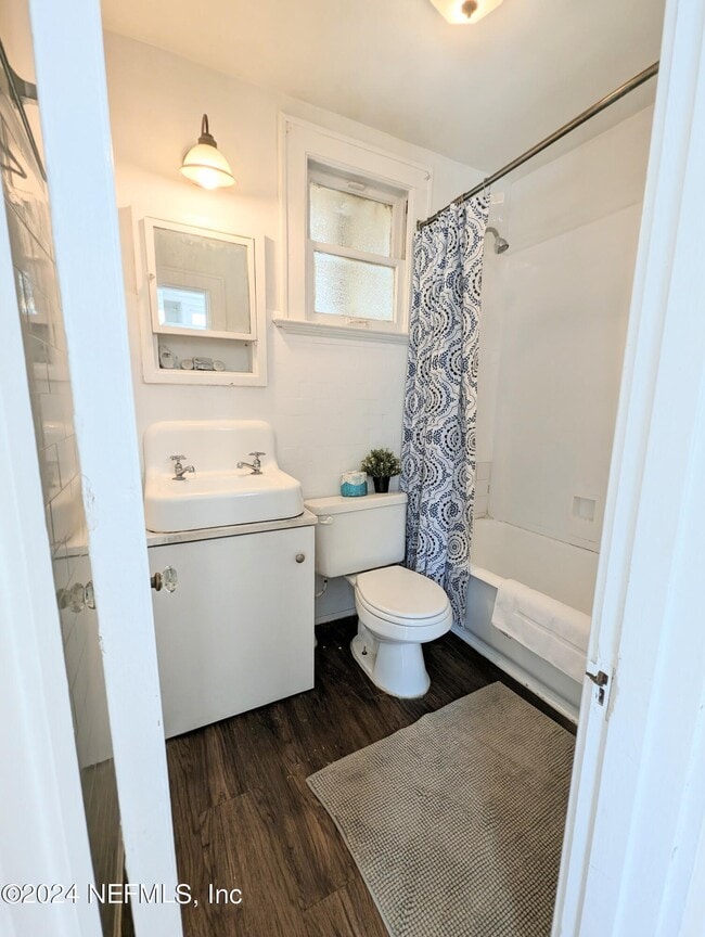 Photo - 2727 Riverside Ave Unidad 8