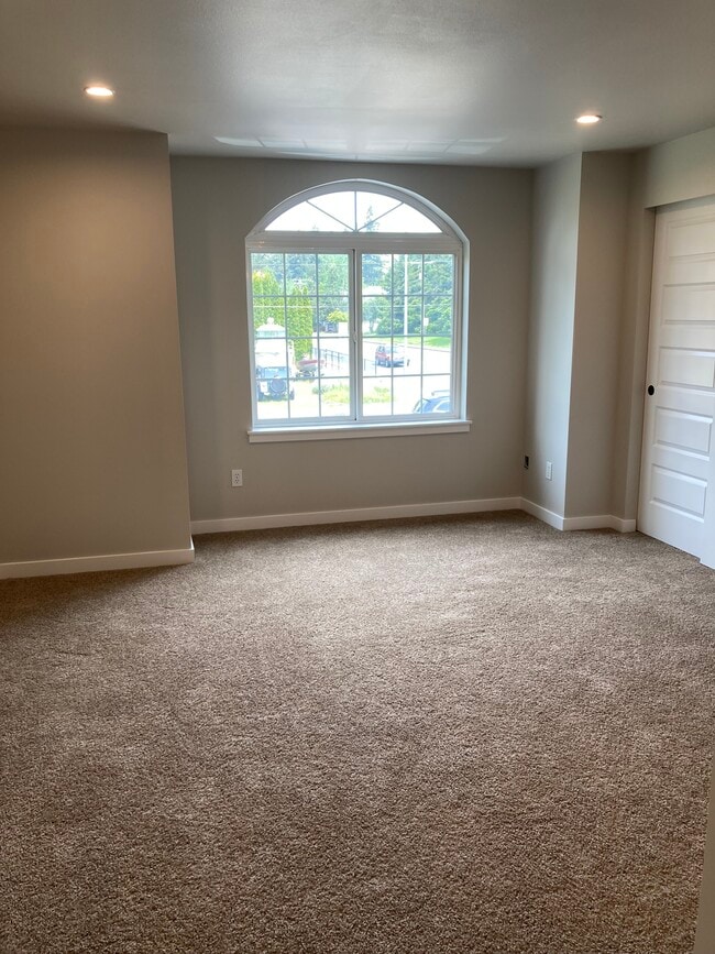 Photo - 620 27th Ave SE