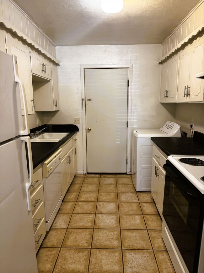 Photo - 2014 54th St Unit A