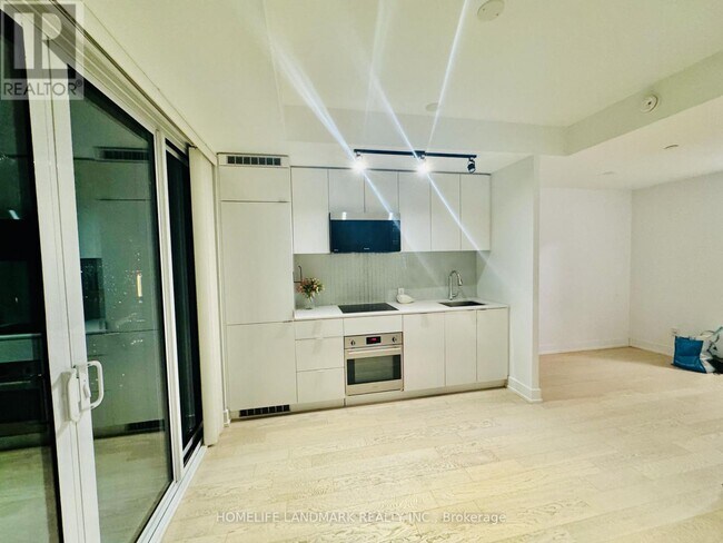 Photo - 7 Grenville St Unit 3808