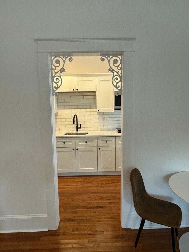 Photo - 302 Live Oak St Unit 4