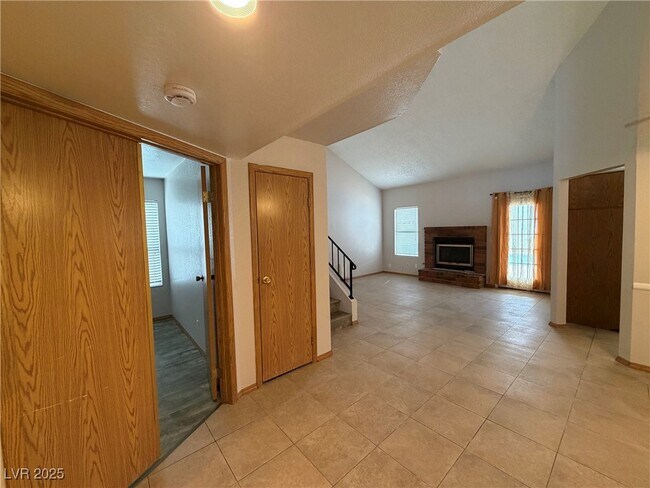 Photo - 516 Inness Ave House