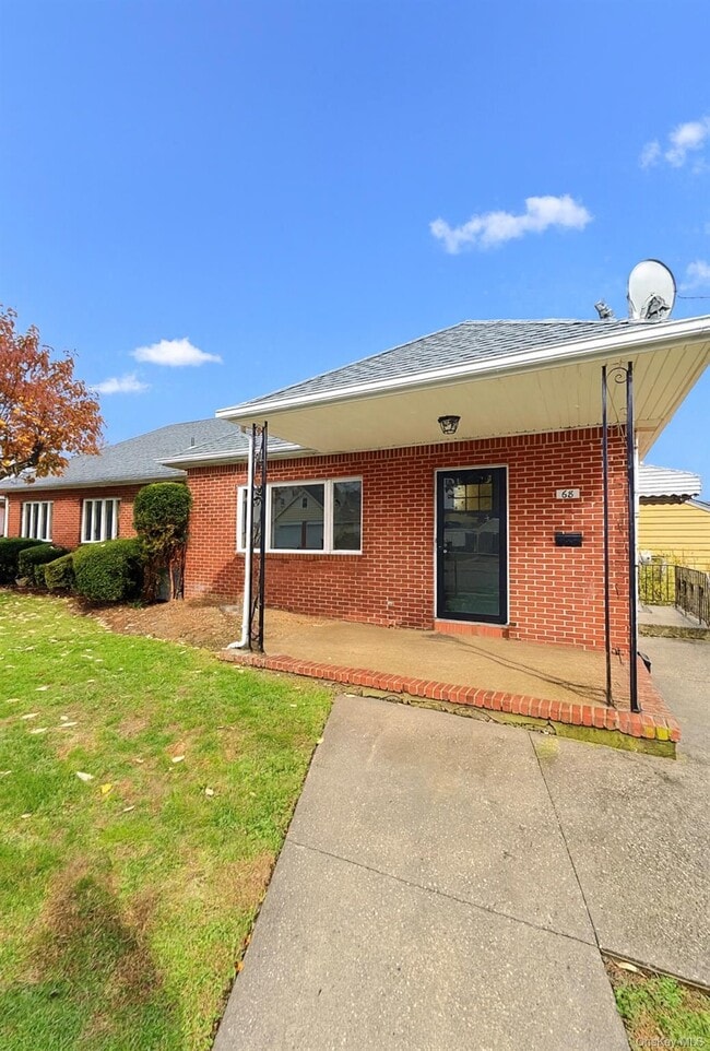 Building Photo - 68 Wolfle St