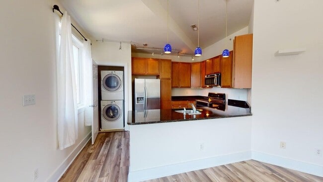 Photo - Main Street Corridor Available July 1