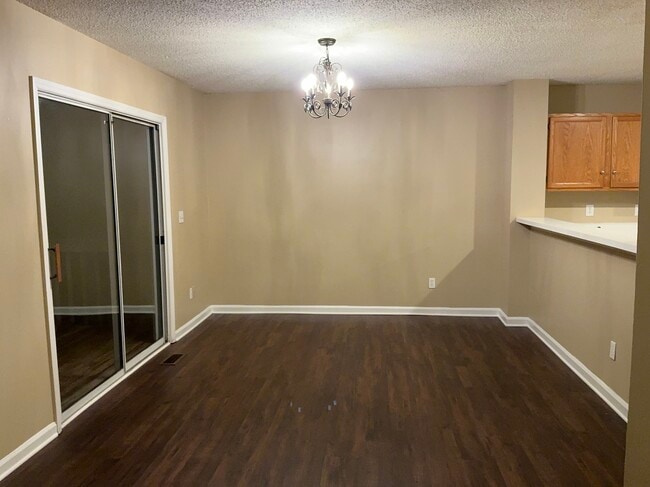 Photo - 505 Westminster Dr