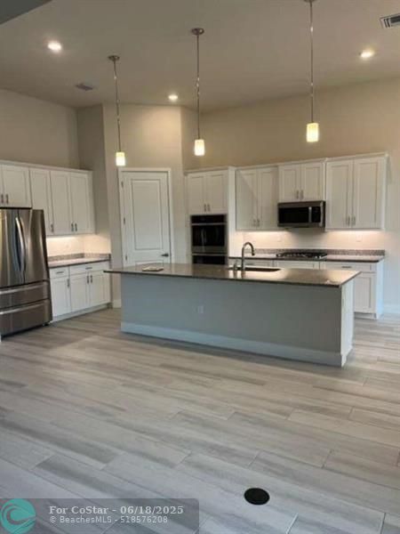 Photo - 7813 Deer Lake Ct