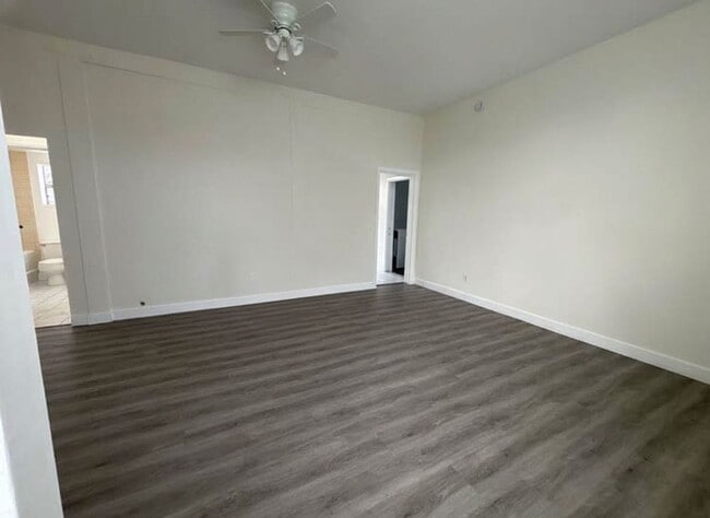 Photo - 915 Broadway St Unit 02