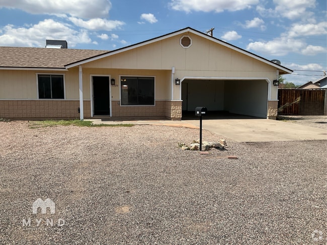 Building Photo - 11520 E Wier Ave Rental