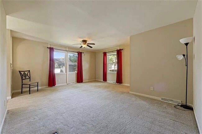 1225 NE 43rd St