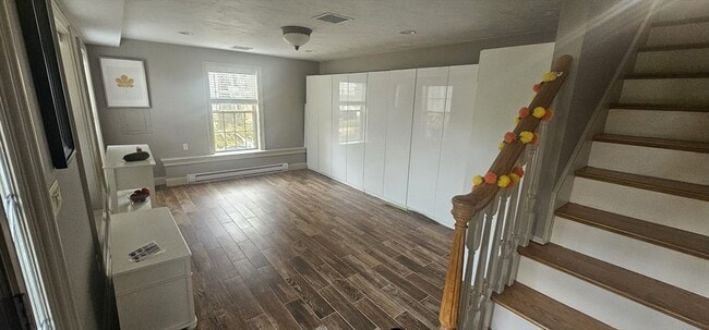 Building Photo - 227 Thurber Ave