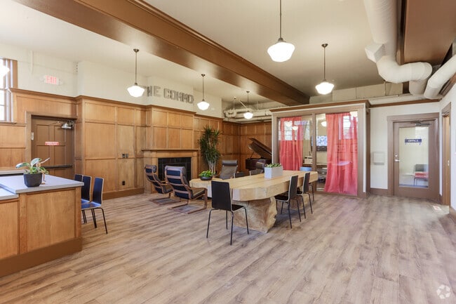 Lobby - Tabor Commons