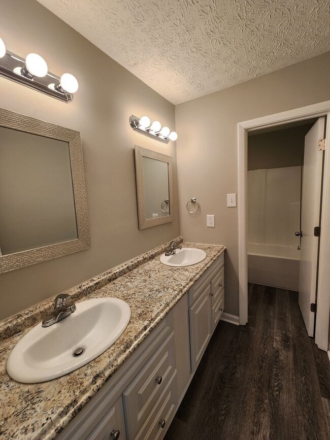 Photo - Maryville 37804 - 2 bedroom, 1.5 bath town...