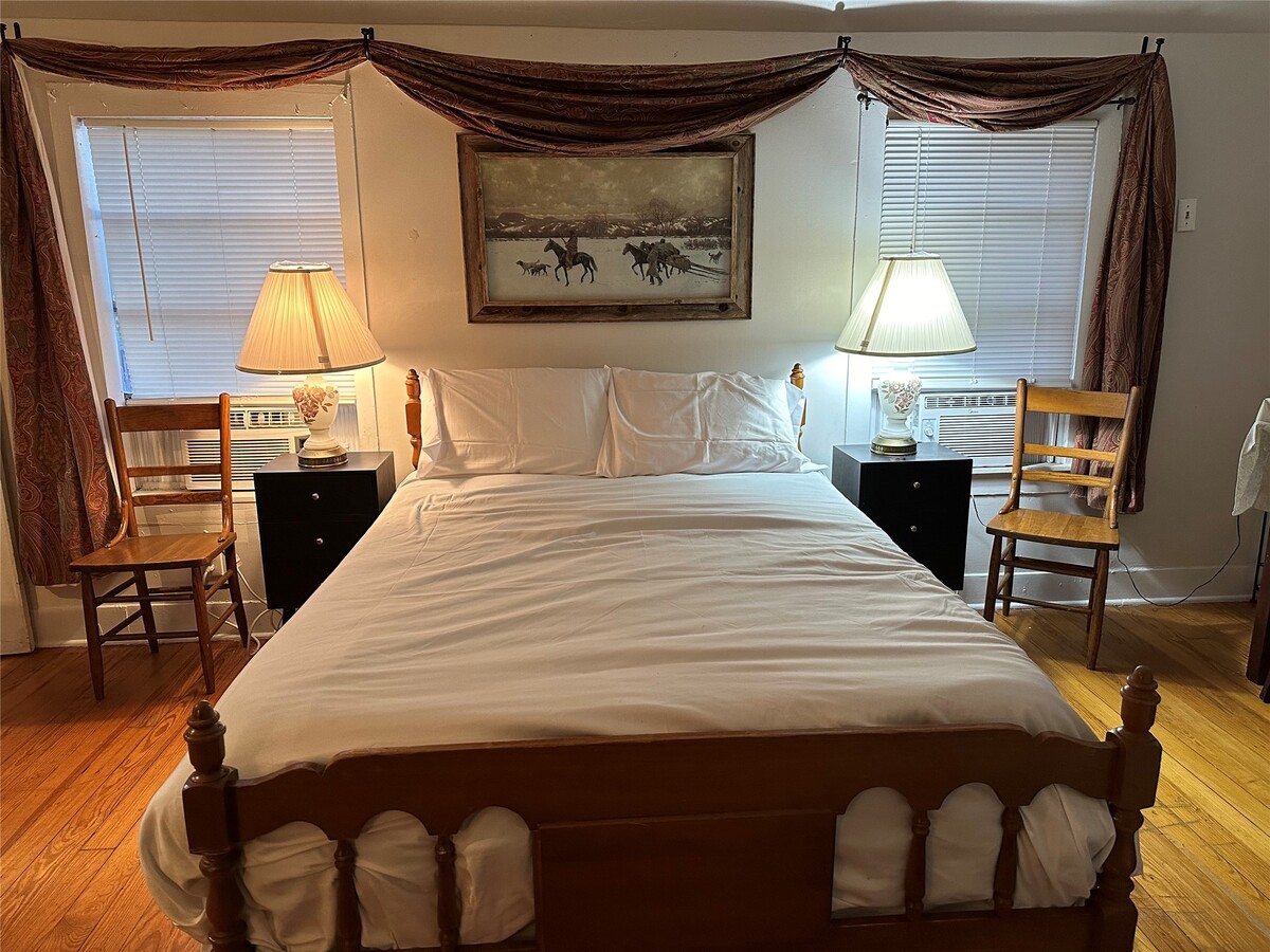 Photo - 212 N Resident St