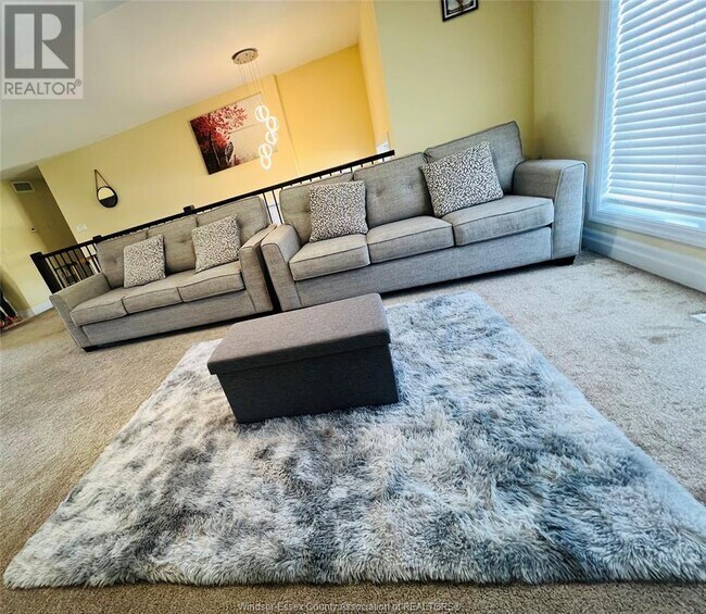 Photo - 153 Lambert St