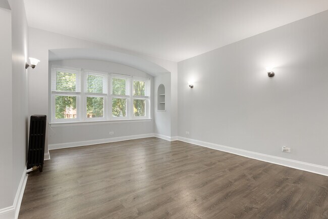 Photo - 1608 W Sherwin Ave Unit 303