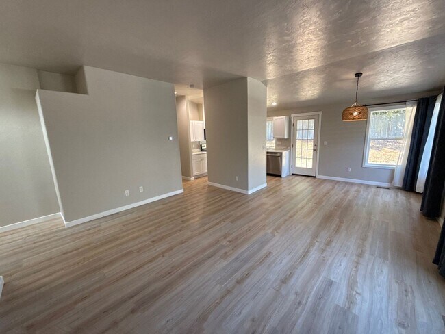 Photo - 5647 SW Windflower Dr