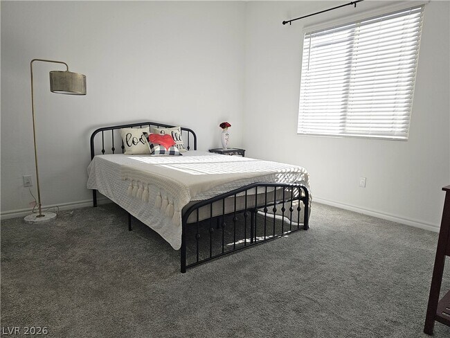 Photo - 921 Mayfield Mnr Ln