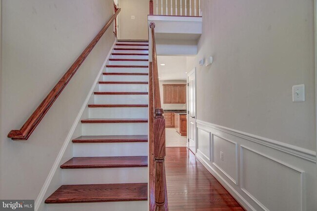 Photo - 3330 Slade Run Dr