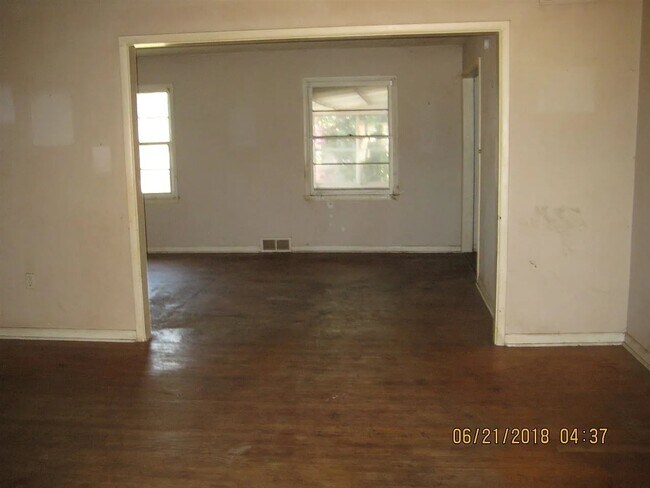 Photo - 1802 W Parkview Ave