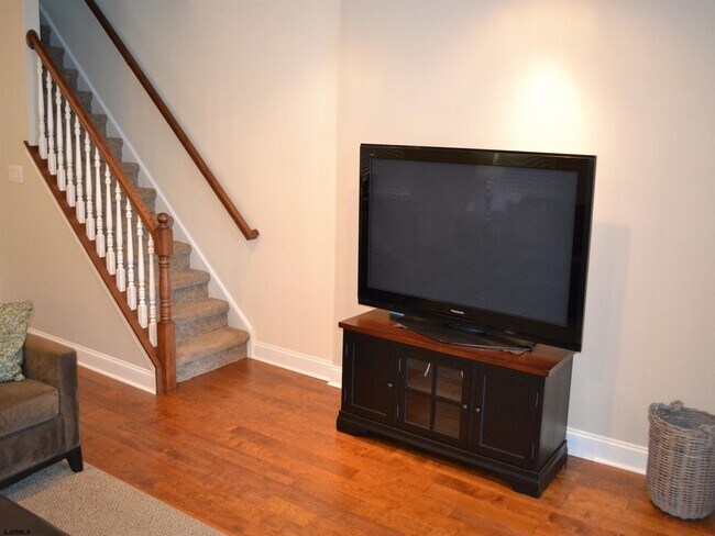 Photo - 12 S Franklin Ave