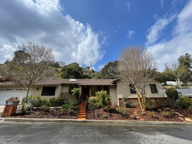 Welcome Home - 3801 Longview Valley Rd