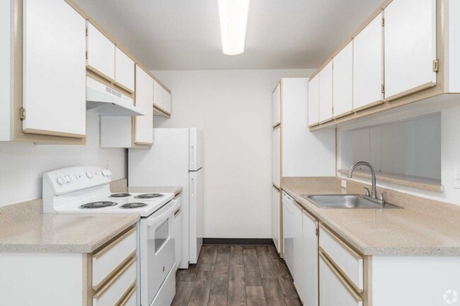 Building Photo - Hampton Park Apartments