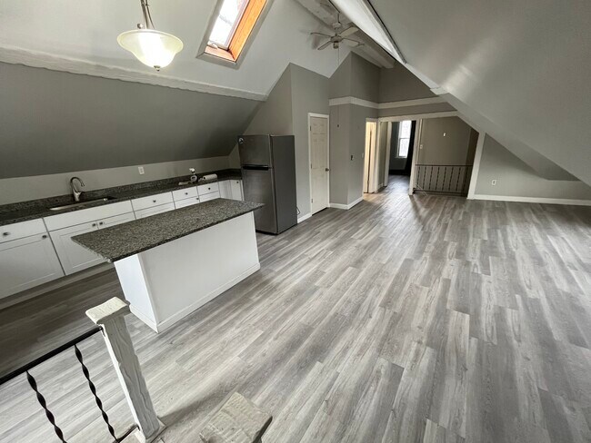 Photo - 95 Frances St Unit Libbytown apartment